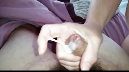 భార్య తన రొమ్ములను ఆత్మవిశ్వాసం మీద మసాజ్ చేస్తుంది, సెక్స్ వీడియోలను ఉచితంగా డౌన్‌లోడ్ చేసుకోండి