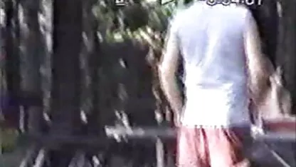 భార్యతో తోటలో వెబ్