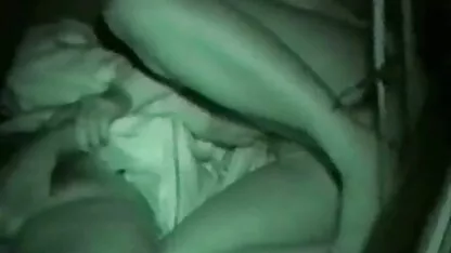 ఓరల్ సెక్స్ చీకటిలో కారు సెక్స్ వీడియో
