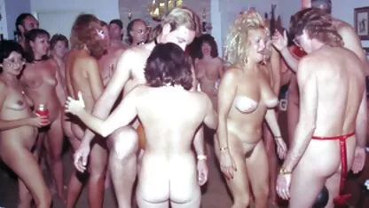 చాలా చిన్నది మరియు అపరిపక్వమైనది.