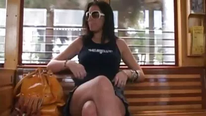 న్యూడ్, పబ్లిక్, గ్రూప్ సెక్స్