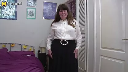 పుస్సీ ఆకలితో ఉన్న సెక్స్ వీడియోతో తల్లులు ఆశ్చర్యంతో