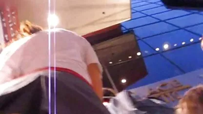 అమ్మాయిలకు ప్యాంటు అందమైన పుస్సీ