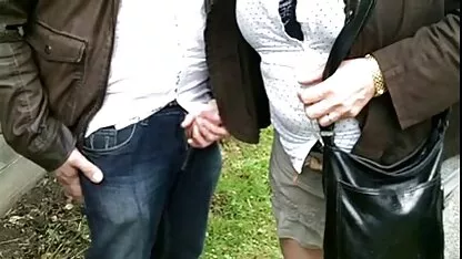 భార్య అపరిచితుల ఉచిత సెక్స్ వీడియో ఓర్జీని ఆనందిస్తుంది