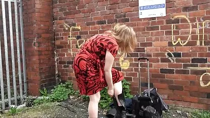 రెడ్ హెడ్ లెస్బియన్ హస్త ప్రయోగం మరియు బహిరంగ ప్రైవేట్ వీడియో