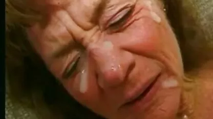 బామ్మ 4 కాక్స్ మరియు చాలా కమ్లను ప్రేమిస్తుంది. ఇంద్రియాలకు సంబంధించినది