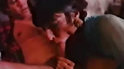 వింటేజ్ మదర్ ఆమె కొడుకు టీనేజ్ తో సెక్స్ చేయలేదు