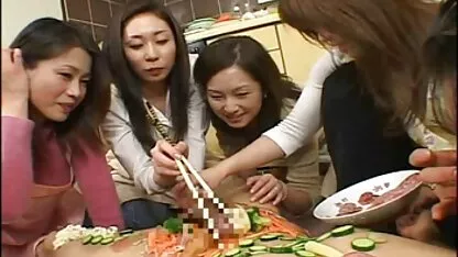 జపనీస్ అడ్వాన్స్డ్ థొరాసిక్ తల్లి